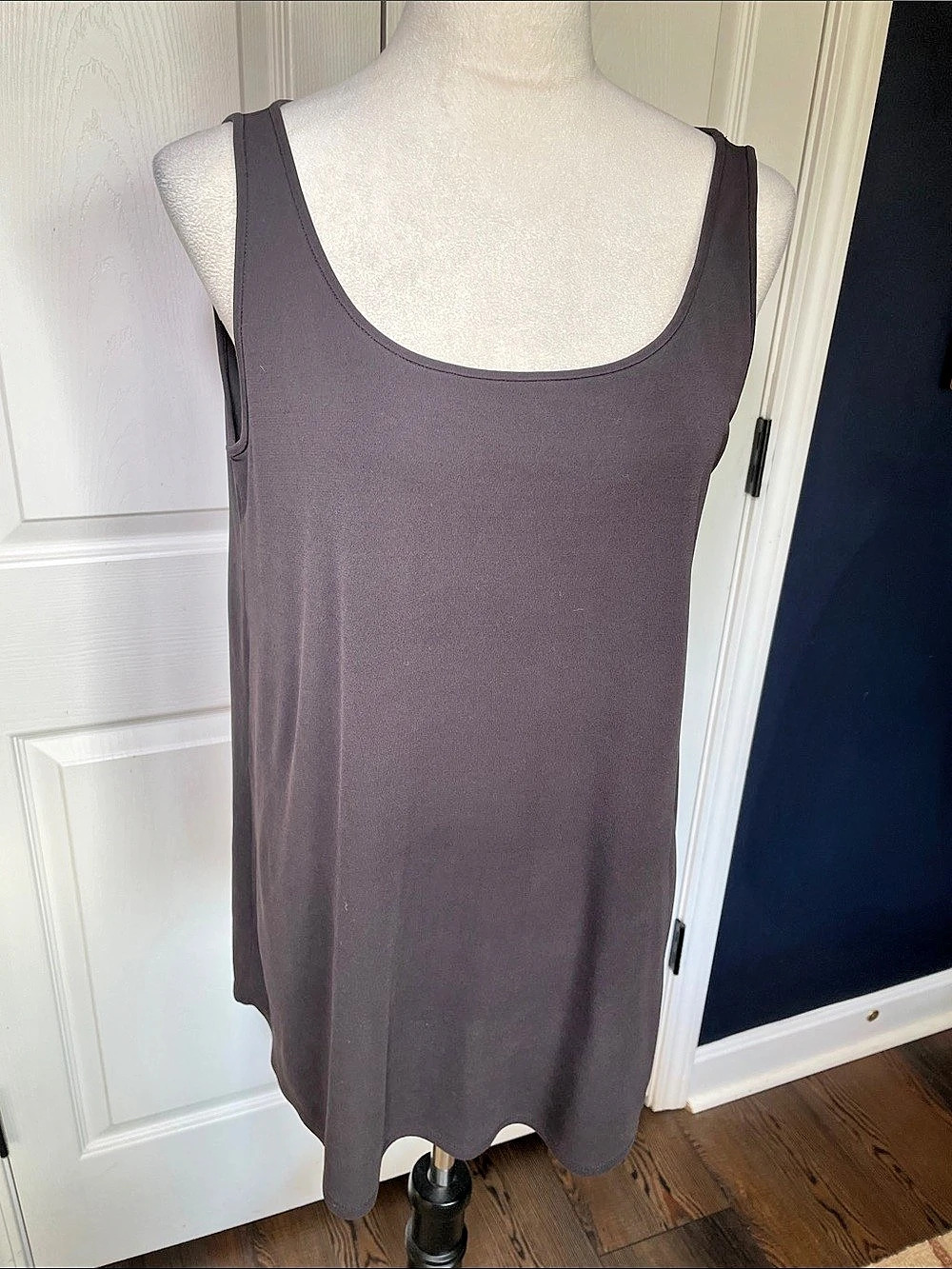 Eileen Fisher Silk Stretch Lightweight Jersey Scoop Neck Tank Top Brown M